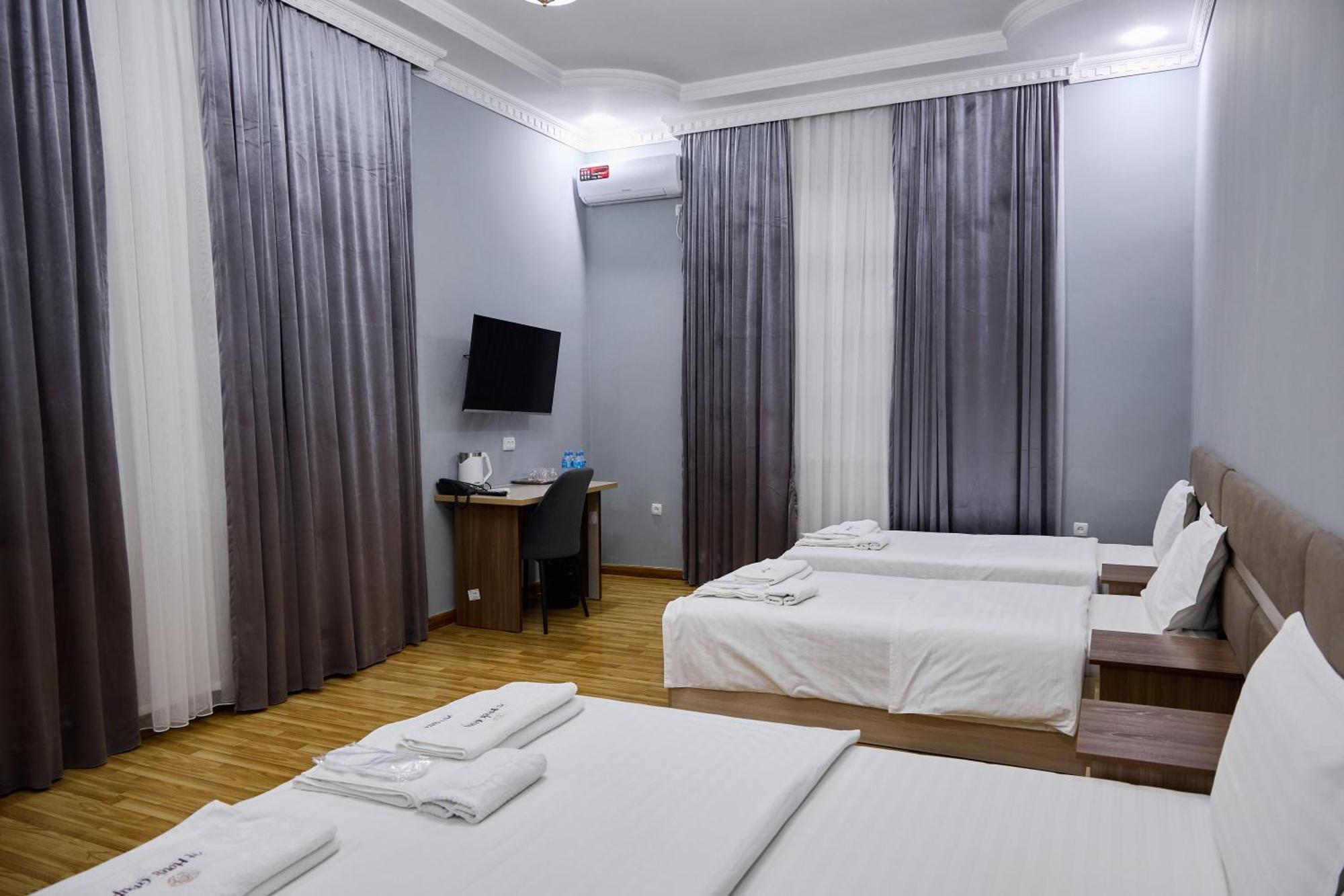Art Garden Hotel Tashkent Room photo